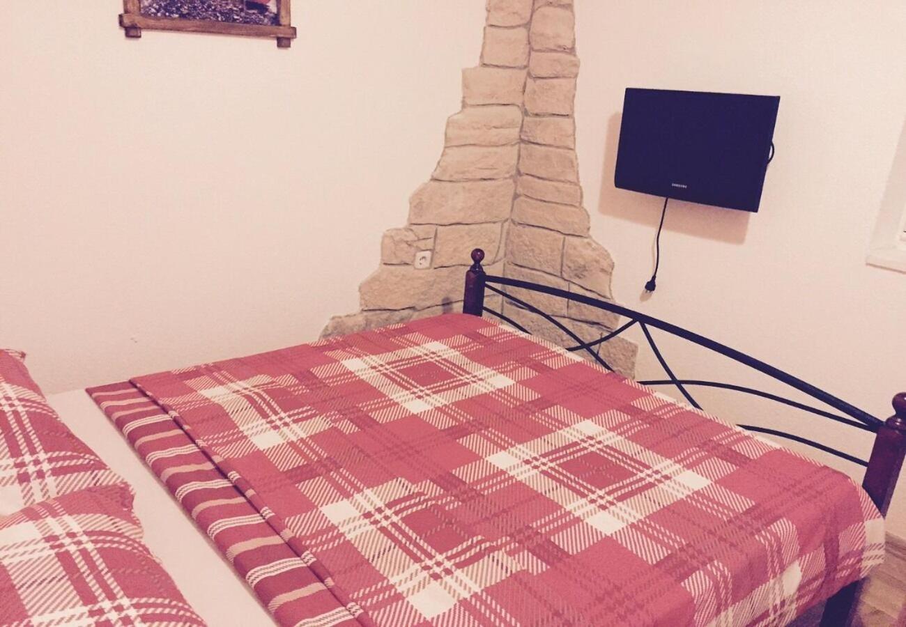 Apartments Neno - 20 M From Beach Ribarica Buitenkant foto